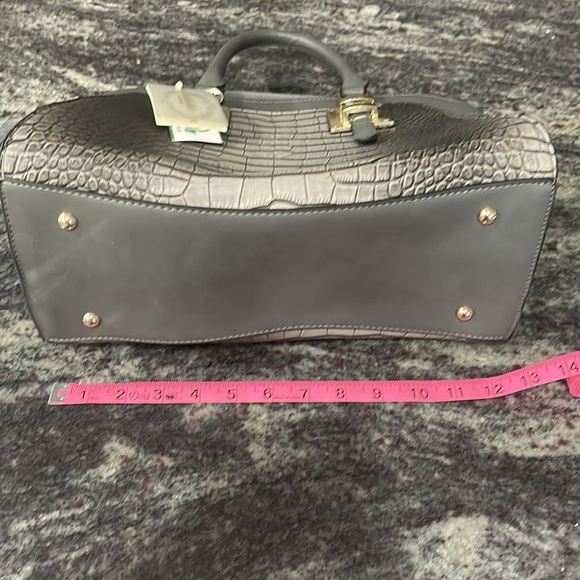 Isabelle | Vegan Handbag - Picture 7 of 9